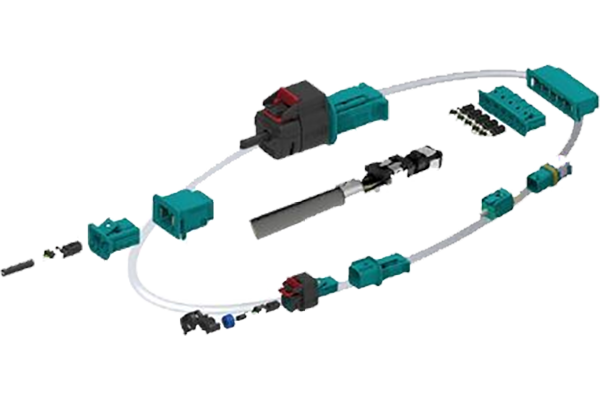 傳感器線(xiàn)束通常由多根電線(xiàn)和連接器組成，這些電線(xiàn)根據(jù)傳感器的類(lèi)型和功能而有所不同。例如，壓力傳感器線(xiàn)束通常包括壓力傳感器、信號(hào)轉(zhuǎn)換器和信號(hào)連接器等。在傳感器線(xiàn)束中，信號(hào)轉(zhuǎn)換器將傳感器的信號(hào)轉(zhuǎn)換為適當(dāng)?shù)碾娦盘?hào)，以便傳輸?shù)狡渌娮釉O(shè)備中。